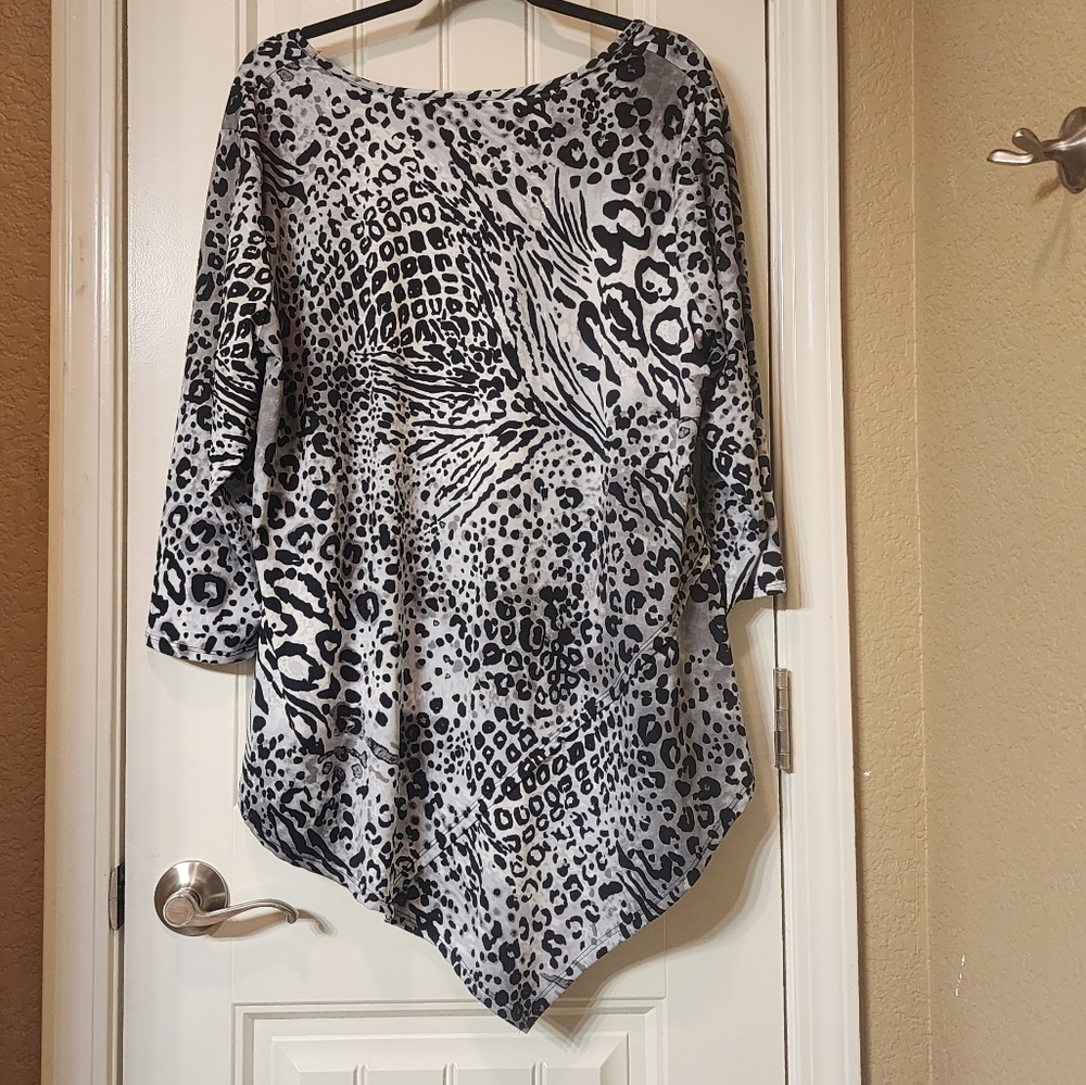 Cato Black and Gray Animal Print Tunic - Picture 2 of 4